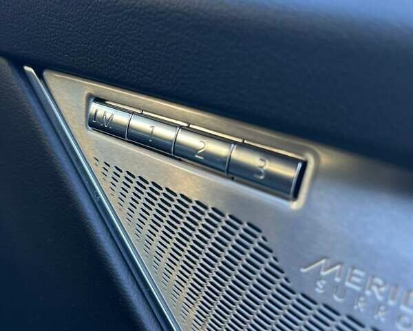 Серый Ягуар Ф-Пейс, объемом двигателя 2 л и пробегом 80 тыс. км за 59000 $, фото 23 на Automoto.ua