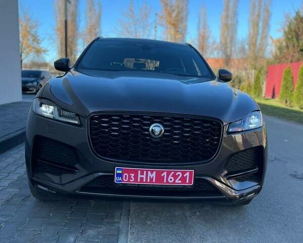Серый Ягуар Ф-Пейс, объемом двигателя 2 л и пробегом 80 тыс. км за 59000 $, фото 1 на Automoto.ua