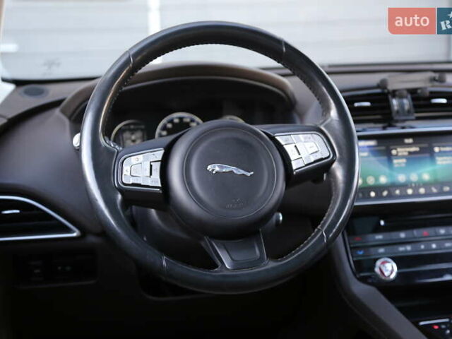 Синій Ягуар Ф-Пейс, об'ємом двигуна 2 л та пробігом 179 тис. км за 22800 $, фото 15 на Automoto.ua