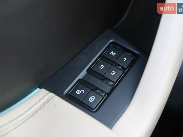 Синій Ягуар Ф-Пейс, об'ємом двигуна 2 л та пробігом 179 тис. км за 22800 $, фото 24 на Automoto.ua