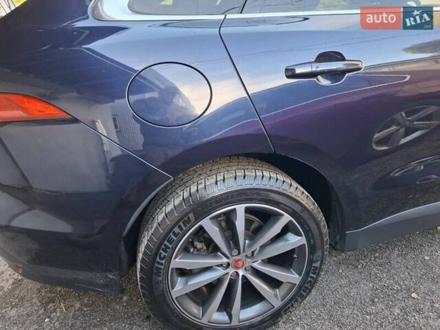 Синий Ягуар Ф-Пейс, объемом двигателя 2 л и пробегом 167 тыс. км за 21000 $, фото 7 на Automoto.ua