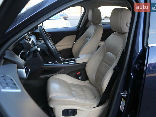 Синій Ягуар Ф-Пейс, об'ємом двигуна 2 л та пробігом 179 тис. км за 22800 $, фото 8 на Automoto.ua