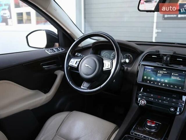 Синій Ягуар Ф-Пейс, об'ємом двигуна 2 л та пробігом 179 тис. км за 22800 $, фото 12 на Automoto.ua