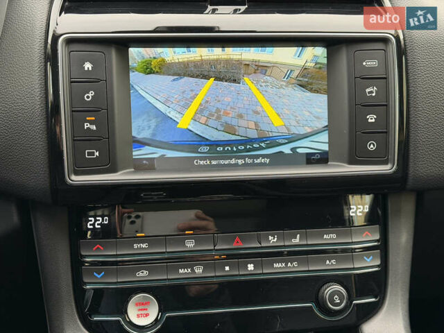 Синий Ягуар Ф-Пейс, объемом двигателя 2 л и пробегом 120 тыс. км за 16000 $, фото 13 на Automoto.ua