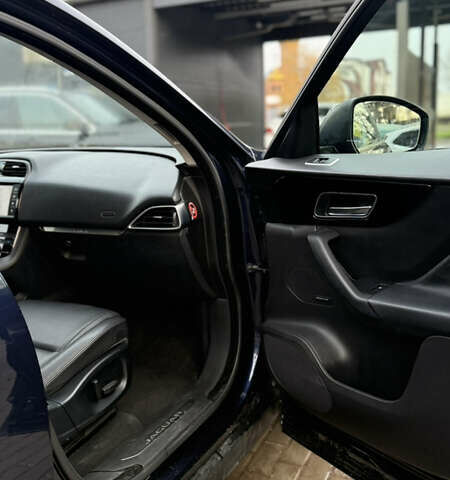 Синій Ягуар Ф-Пейс, об'ємом двигуна 2 л та пробігом 116 тис. км за 29000 $, фото 15 на Automoto.ua