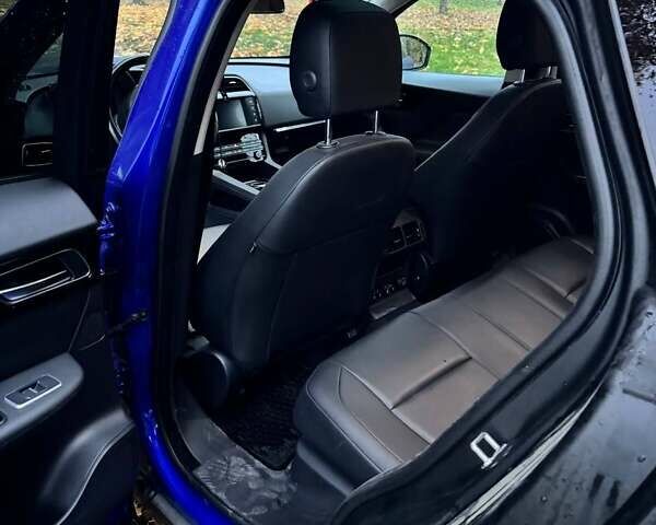 Ягуар Ф-Пейс 2017 у Рівному на Automoto.ua Синій Ягуар Ф-Пейс, об'ємом двигуна 2 л та пробігом 119 тис. км за 16300 $, фото 24 на Automoto.ua