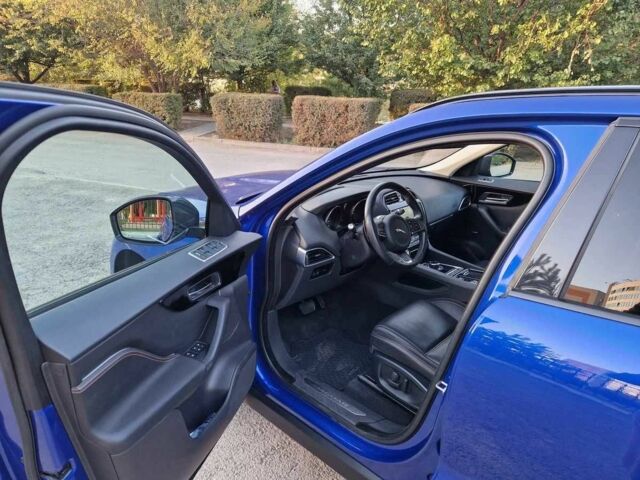 Синій Ягуар Ф-Пейс, об'ємом двигуна 2 л та пробігом 85 тис. км за 19500 $, фото 5 на Automoto.ua