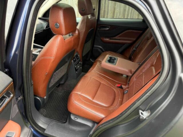 Синій Ягуар Ф-Пейс, об'ємом двигуна 3 л та пробігом 50 тис. км за 5600 $, фото 9 на Automoto.ua