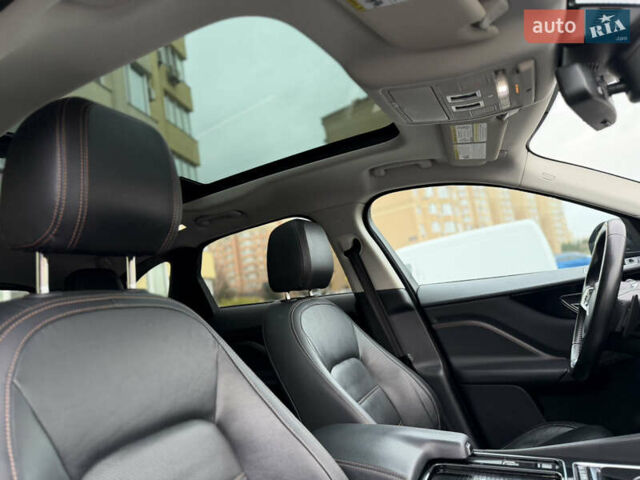 Синий Ягуар Ф-Пейс, объемом двигателя 2 л и пробегом 120 тыс. км за 16000 $, фото 19 на Automoto.ua