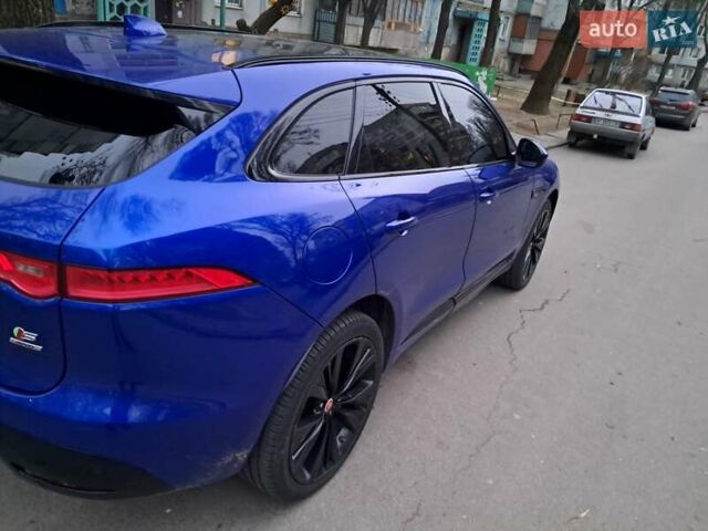 Синий Ягуар Ф-Пейс, объемом двигателя 3 л и пробегом 116 тыс. км за 24900 $, фото 1 на Automoto.ua