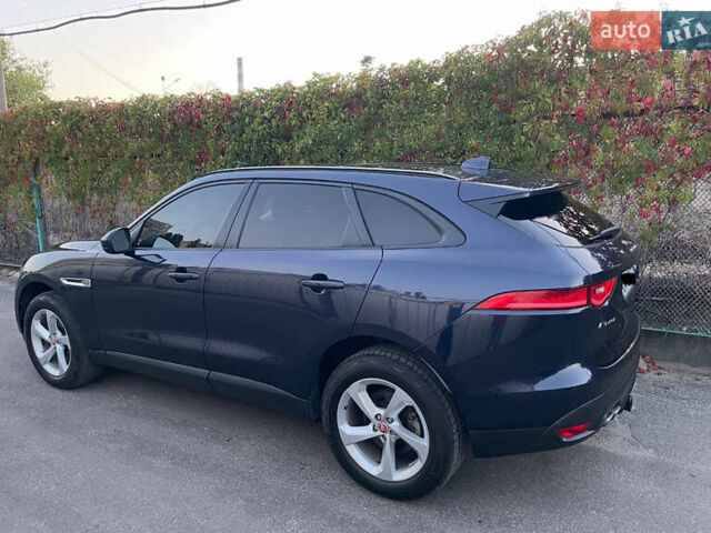 Синий Ягуар Ф-Пейс, объемом двигателя 2 л и пробегом 112 тыс. км за 27500 $, фото 1 на Automoto.ua