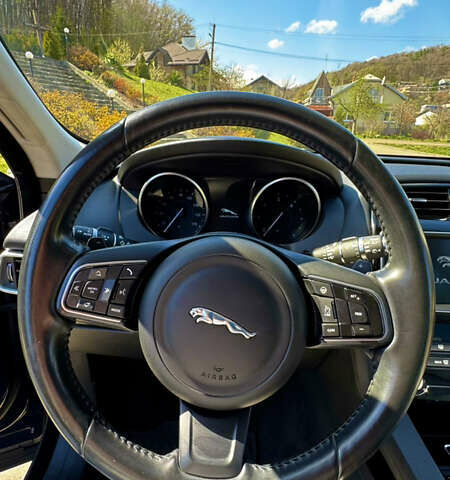 Синий Ягуар Ф-Пейс, объемом двигателя 2 л и пробегом 135 тыс. км за 23500 $, фото 9 на Automoto.ua