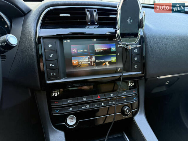 Синий Ягуар Ф-Пейс, объемом двигателя 2 л и пробегом 199 тыс. км за 26500 $, фото 21 на Automoto.ua