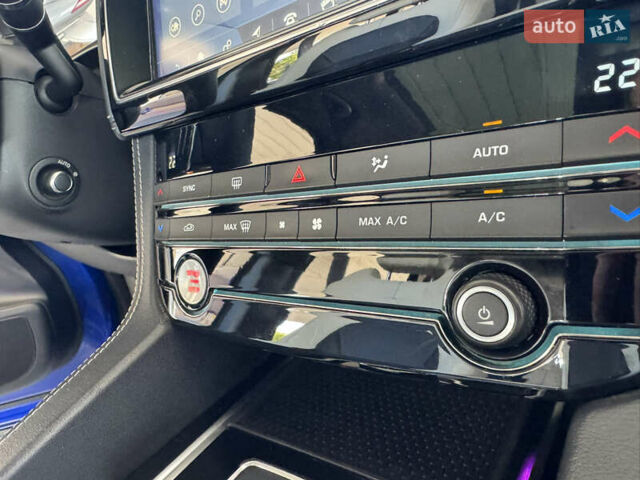 Синій Ягуар Ф-Пейс, об'ємом двигуна 3 л та пробігом 69 тис. км за 29000 $, фото 37 на Automoto.ua