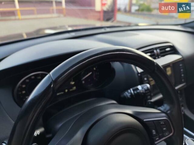 Синій Ягуар Ф-Пейс, об'ємом двигуна 2 л та пробігом 87 тис. км за 20000 $, фото 19 на Automoto.ua