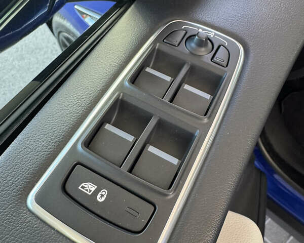 Синій Ягуар Ф-Пейс, об'ємом двигуна 3 л та пробігом 69 тис. км за 29000 $, фото 15 на Automoto.ua