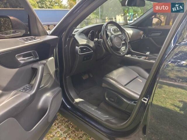 Синій Ягуар Ф-Пейс, об'ємом двигуна 2 л та пробігом 88 тис. км за 17850 $, фото 15 на Automoto.ua