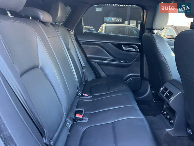 Синий Ягуар Ф-Пейс, объемом двигателя 2 л и пробегом 88 тыс. км за 17800 $, фото 26 на Automoto.ua