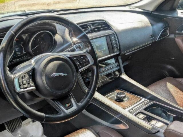 Ягуар Ф-Пейс 2018 у Кривому Розі на Automoto.ua Синій Ягуар Ф-Пейс, об'ємом двигуна 3 л та пробігом 45 тис. км за 7800 $, фото 7 на Automoto.ua