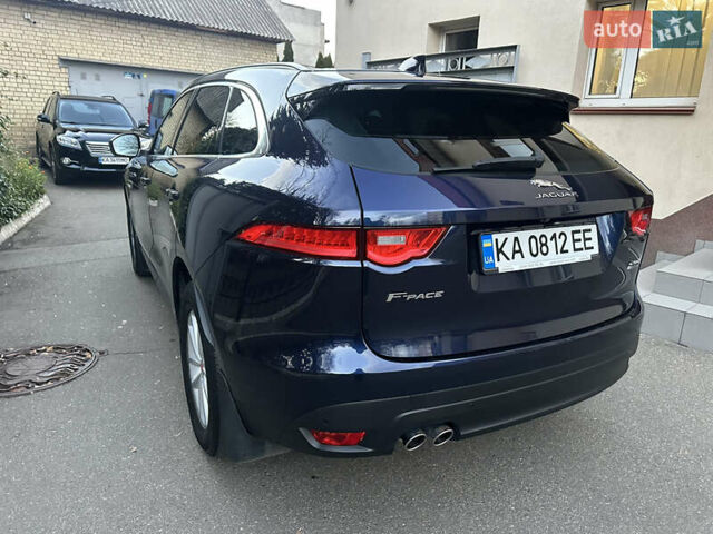 Синий Ягуар Ф-Пейс, объемом двигателя 2 л и пробегом 55 тыс. км за 26500 $, фото 4 на Automoto.ua