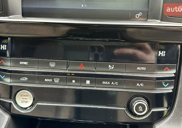 Ягуар Ф-Пейс 2018 у Дубно на Automoto.ua Синій Ягуар Ф-Пейс, об'ємом двигуна 2 л та пробігом 140 тис. км за 16999 $, фото 27 на Automoto.ua