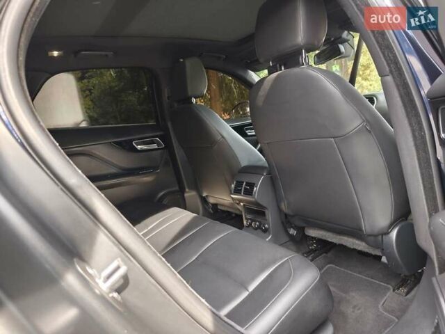 Синій Ягуар Ф-Пейс, об'ємом двигуна 2 л та пробігом 88 тис. км за 17850 $, фото 20 на Automoto.ua