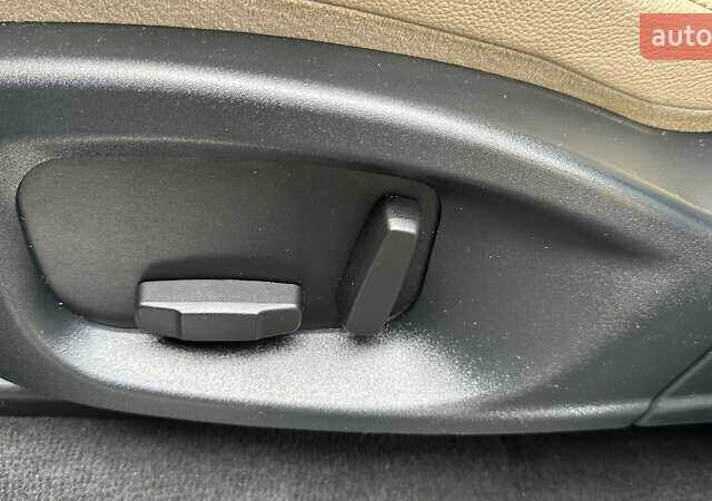 Ягуар Ф-Пейс 2018 у Дубно на Automoto.ua Синій Ягуар Ф-Пейс, об'ємом двигуна 2 л та пробігом 140 тис. км за 16999 $, фото 11 на Automoto.ua