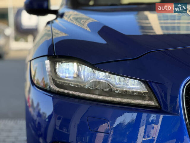 Синій Ягуар Ф-Пейс, об'ємом двигуна 3 л та пробігом 69 тис. км за 29000 $, фото 6 на Automoto.ua