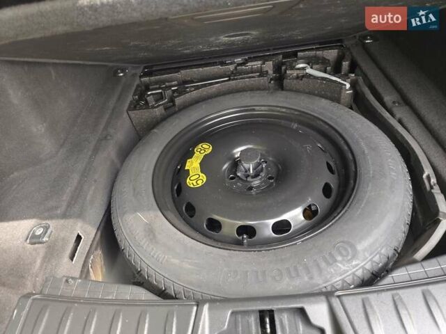 Синій Ягуар Ф-Пейс, об'ємом двигуна 2 л та пробігом 88 тис. км за 17850 $, фото 23 на Automoto.ua