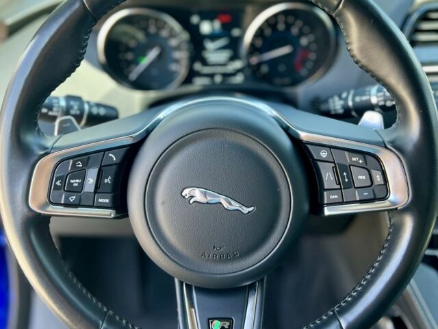 Ягуар Ф-Пейс 2019 у Рівному на Automoto.ua Синій Ягуар Ф-Пейс, об'ємом двигуна 2 л та пробігом 100 тис. км за 23999 $, фото 4 на Automoto.ua