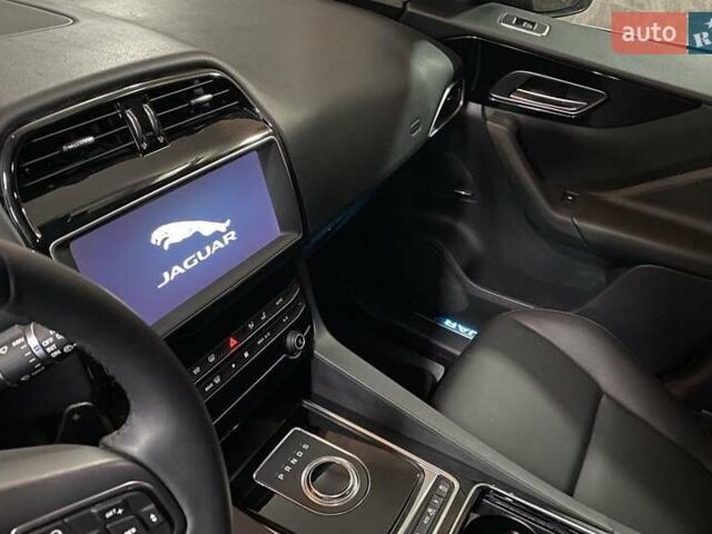 Синий Ягуар Ф-Пейс, объемом двигателя 2 л и пробегом 22 тыс. км за 15800 $, фото 5 на Automoto.ua
