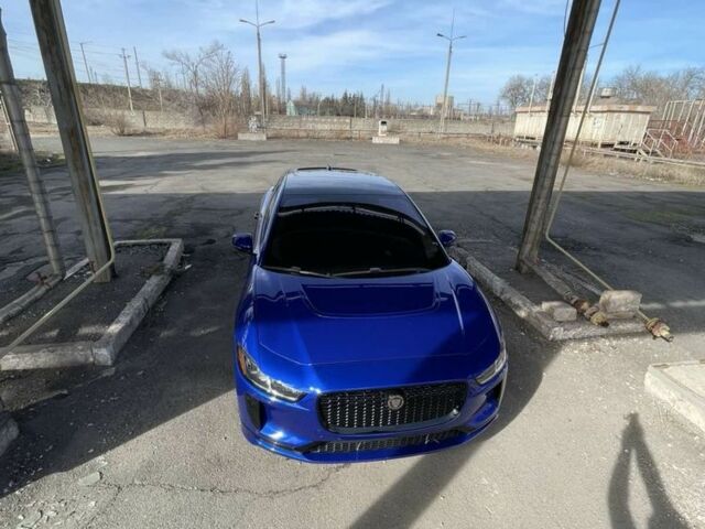 Синий Ягуар Ф-Пейс, объемом двигателя 0 л и пробегом 57 тыс. км за 34000 $, фото 4 на Automoto.ua