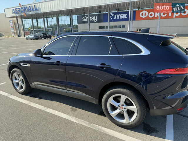 Синій Ягуар Ф-Пейс, об'ємом двигуна 2 л та пробігом 96 тис. км за 32000 $, фото 4 на Automoto.ua