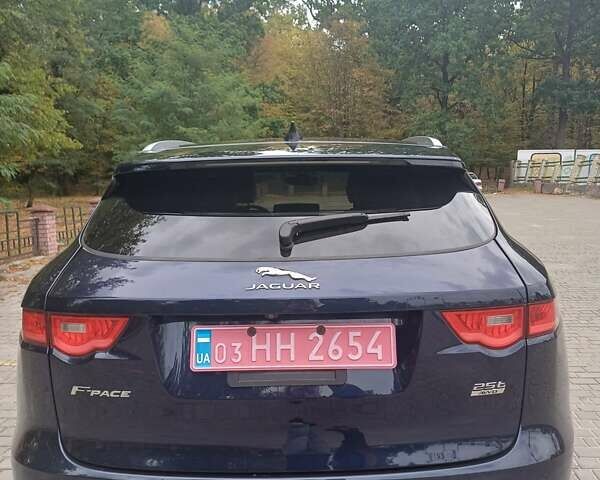Синий Ягуар Ф-Пейс, объемом двигателя 2 л и пробегом 76 тыс. км за 22300 $, фото 7 на Automoto.ua