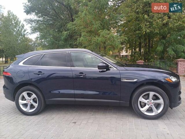 Синий Ягуар Ф-Пейс, объемом двигателя 2 л и пробегом 76 тыс. км за 22300 $, фото 4 на Automoto.ua