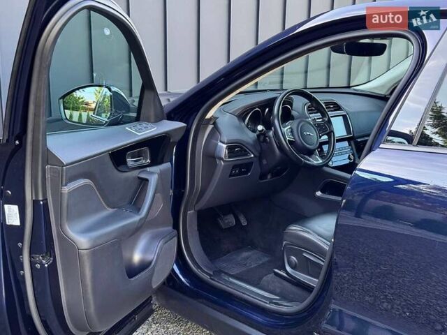 Синій Ягуар Ф-Пейс, об'ємом двигуна 2 л та пробігом 82 тис. км за 29900 $, фото 13 на Automoto.ua