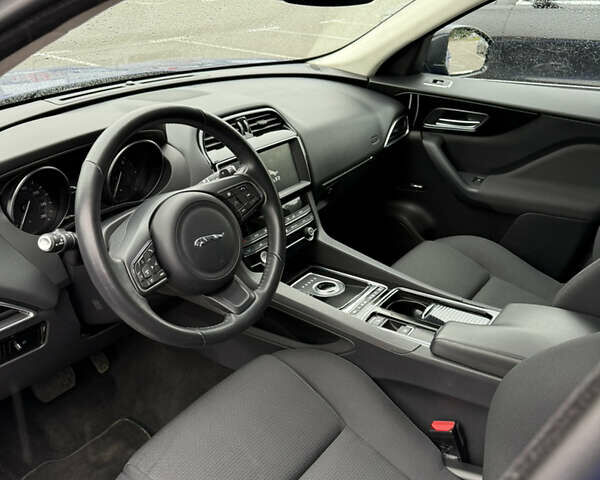 Ягуар Ф-Пейс 2020 у Києві на Automoto.ua Синій Ягуар Ф-Пейс, об'ємом двигуна 2 л та пробігом 45 тис. км за 35300 $, фото 6 на Automoto.ua