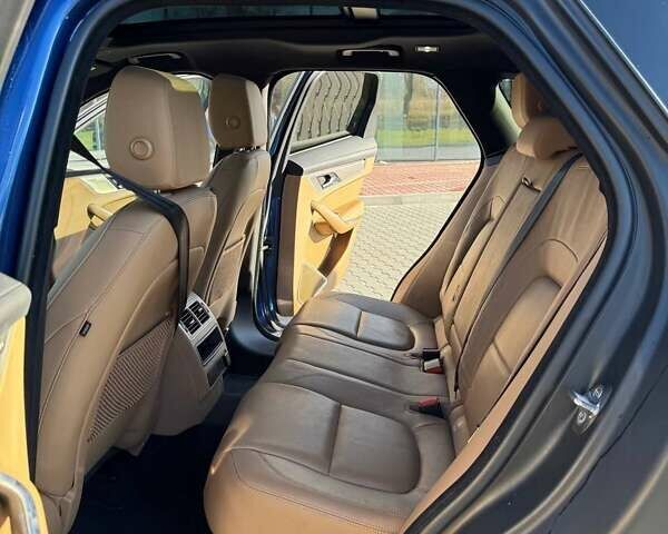 Синий Ягуар Ф-Пейс, объемом двигателя 2 л и пробегом 60 тыс. км за 32000 $, фото 21 на Automoto.ua