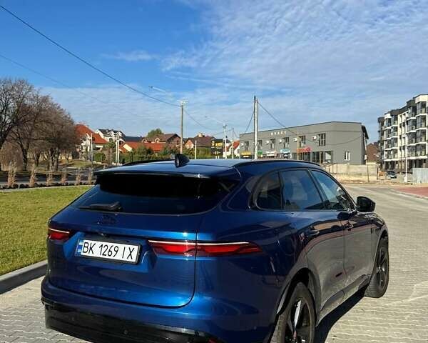 Синий Ягуар Ф-Пейс, объемом двигателя 2 л и пробегом 60 тыс. км за 32000 $, фото 4 на Automoto.ua