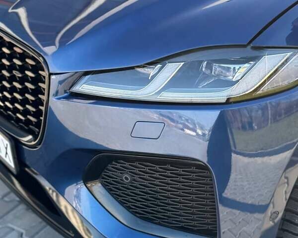 Синий Ягуар Ф-Пейс, объемом двигателя 2 л и пробегом 60 тыс. км за 32000 $, фото 12 на Automoto.ua