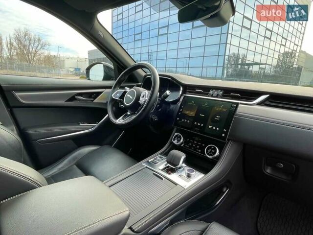 Синий Ягуар Ф-Пейс, объемом двигателя 2 л и пробегом 48 тыс. км за 44500 $, фото 18 на Automoto.ua