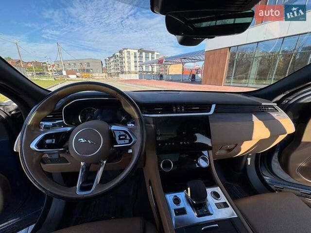 Синий Ягуар Ф-Пейс, объемом двигателя 2 л и пробегом 60 тыс. км за 32000 $, фото 13 на Automoto.ua
