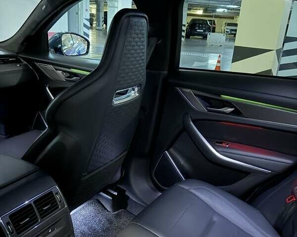 Синій Ягуар Ф-Пейс, об'ємом двигуна 5 л та пробігом 45 тис. км за 75500 $, фото 19 на Automoto.ua