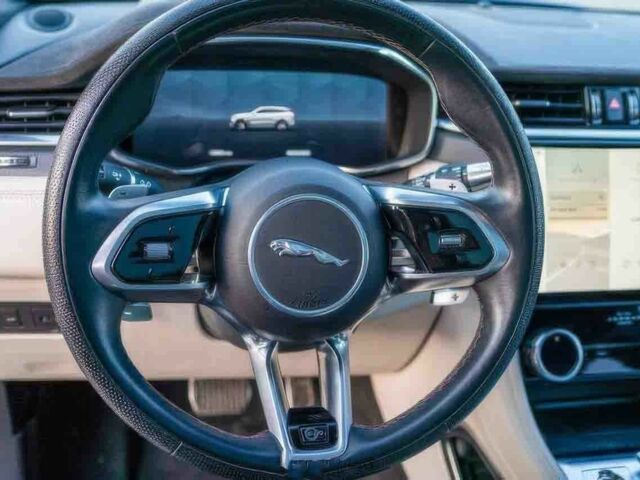 Синий Ягуар Ф-Пейс, объемом двигателя 5 л и пробегом 30 тыс. км за 15600 $, фото 8 на Automoto.ua