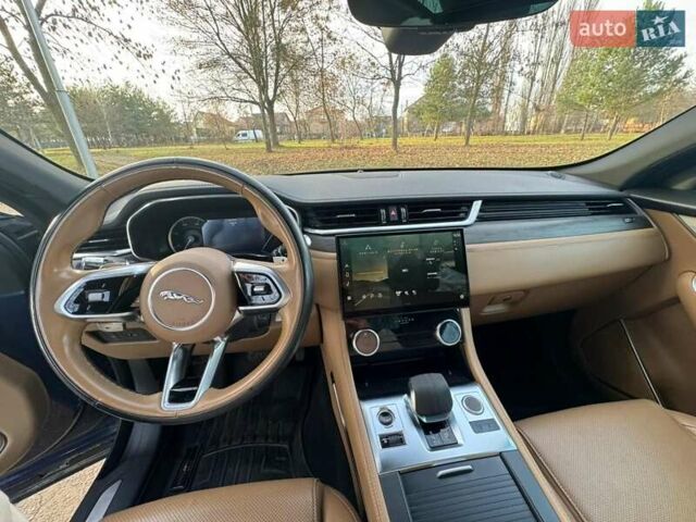 Синій Ягуар Ф-Пейс, об'ємом двигуна 2 л та пробігом 61 тис. км за 32000 $, фото 12 на Automoto.ua