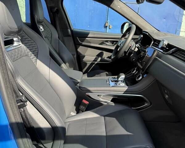 Синій Ягуар Ф-Пейс, об'ємом двигуна 5 л та пробігом 45 тис. км за 75500 $, фото 42 на Automoto.ua