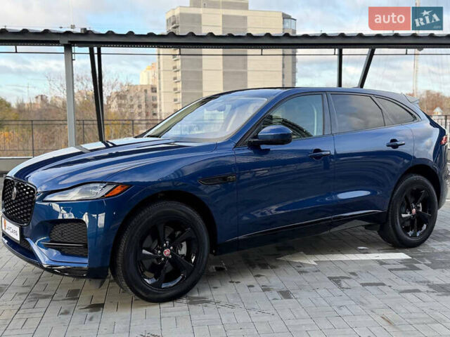 Синий Ягуар Ф-Пейс, объемом двигателя 2 л и пробегом 5 тыс. км за 43000 $, фото 2 на Automoto.ua