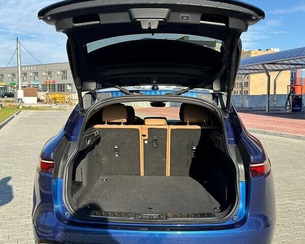 Синий Ягуар Ф-Пейс, объемом двигателя 2 л и пробегом 60 тыс. км за 32000 $, фото 11 на Automoto.ua