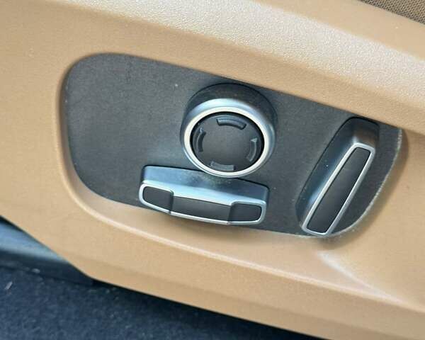 Синій Ягуар Ф-Пейс, об'ємом двигуна 2 л та пробігом 61 тис. км за 32000 $, фото 25 на Automoto.ua