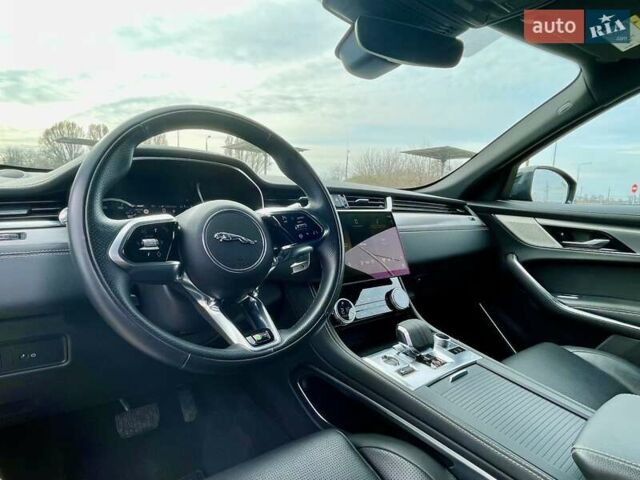 Синий Ягуар Ф-Пейс, объемом двигателя 2 л и пробегом 48 тыс. км за 44500 $, фото 12 на Automoto.ua